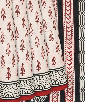 Ivory Jaipur Cotton Saree With Printed Floral Motifs
