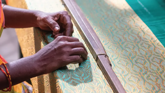 The Timeless Beauty of Handloom: Why Kanchipuram Silk Sarees Are a Must-Have in Every Wardrobe
