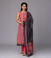 Peach & Black Printed Festive Kurta Set-RC5578