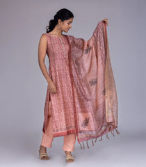 Peach Printed festive Kurta Set-RC5575