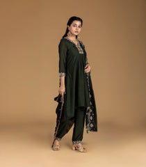 Emerald Green embroidered festive Kurta set-RC5618