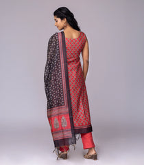 Peach & Black Printed Festive Kurta Set-RC5578