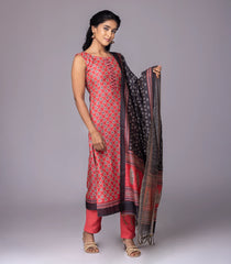 Peach & Black Printed Festive Kurta Set-RC5578