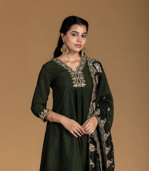Emerald Green embroidered festive Kurta set-RC5618