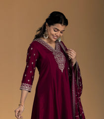 Violet Embroidered Festive Kurta Set-RC5615