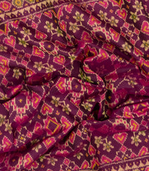 Magenta Handloom Rajkot Patola Silk Saree With Ikat Floral Motifs-IK0465