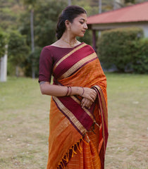 Rust Handloom Silk Cotton Saree With Checks & Contrast Border-SC4112