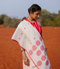 Off White Handloom Bengal Cotton Saree With Checks & Buttas-BG1662