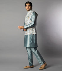 Light Grey Kurta Set With Straight Fit Pants And Nehru Jacket-Grey