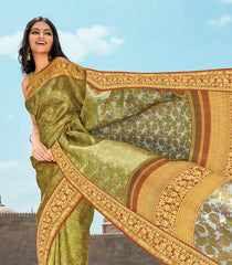 Green Ethreal Fusion Handloom Natural Dyed Lino Varna Silk Saree-Green