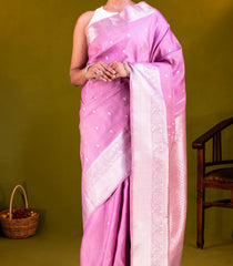 Lavender Handloom Kanchipuram Silk Saree With Kamalam Motifs-Lavander