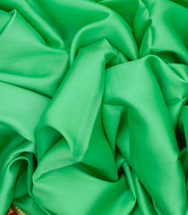 Leafy Green Mysore Plain Crepe Silk Saree With Temple Border-Leaf Green