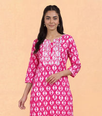 Pink and white printed kurta-RC5717