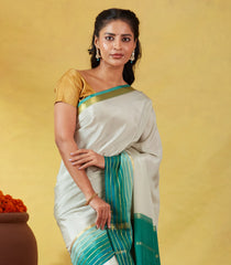 Light Green Mysore Plain Crepe Silk Saree With Contrast Green Border