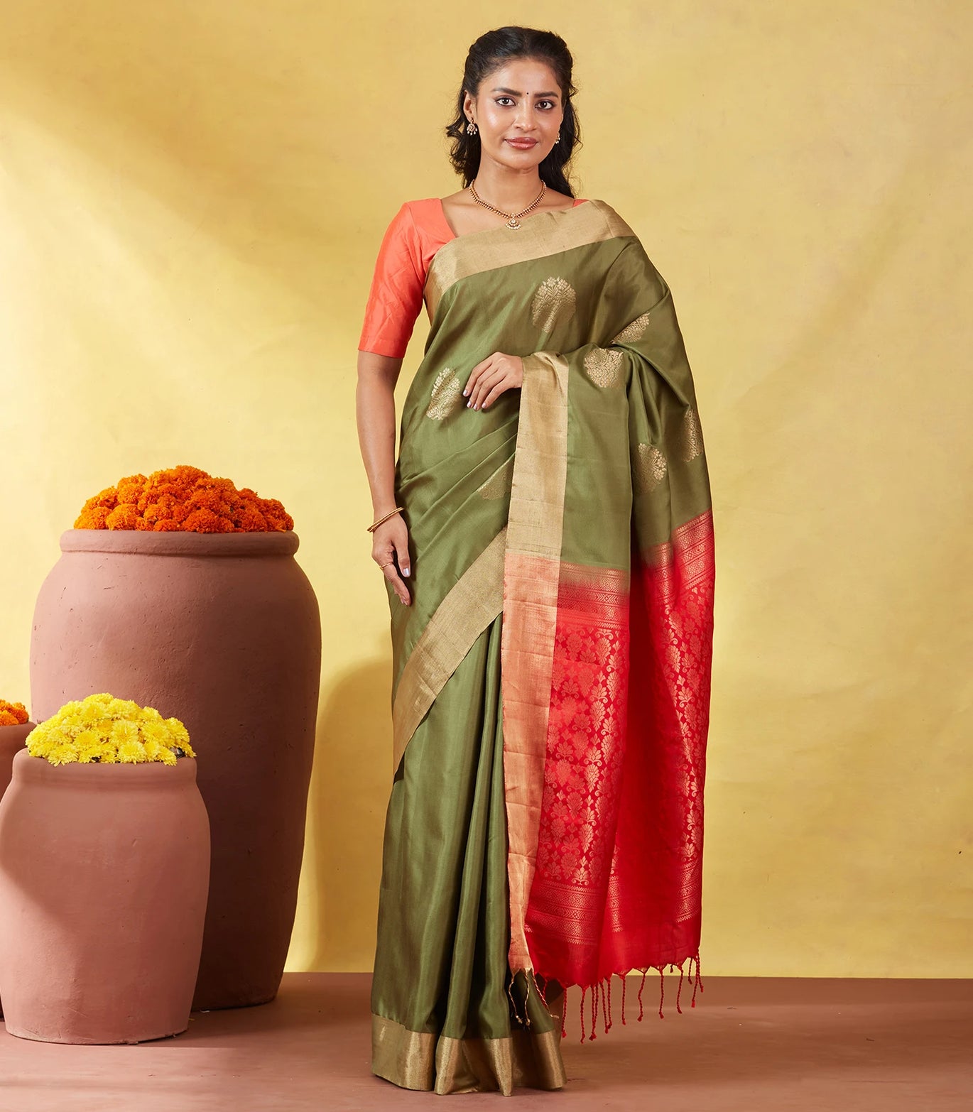 1000 selling Coin-Inspired Design Weaving Buttas Raw Silk Saree With Blouse