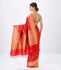 Red Handwoven Banarasi Silk Saree With Diagonal Floral Motifs