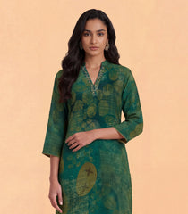 Green Abstract Printed Contemporary Kurta Set-RC5684