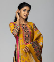 Mustard yellow & Black Printed Festive Kurta Set-RC5590