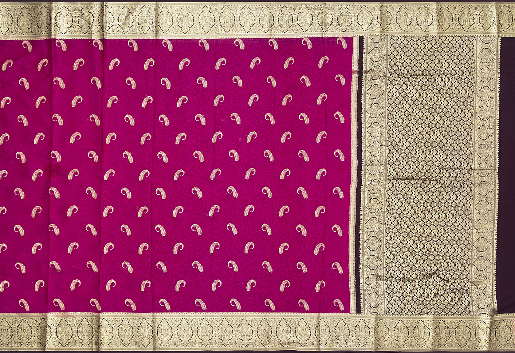 Whispers of Grace: Pink Cut Work Border Organza Silk Saree - Embodying  Feminine Elegance and Timeless Tradition – Zaribari