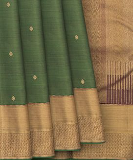 Bottle  Green  Handwoven  Kanchipuram   Silk Saree  With Vaira Oosi ( Zari Stripes)