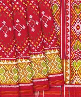 Red Handloom Patola Single Ikat Silk Saree With Diamond Motifs