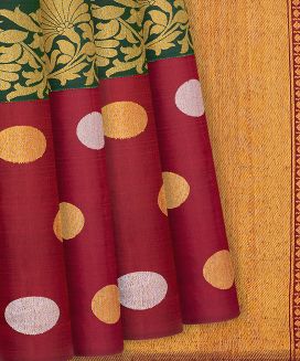 Bottle Green Handloom Kanchipuram Korvai Silk Saree With Floral Motifs
