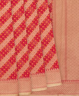 Red Woven Blended Silk Cotton Saree With Diagonal Floral Motifs 
