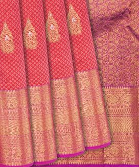 Peach Handloom Kanchipuram Silk Saree With Floral Motifs