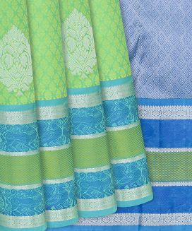 Light Green Handloom Kanchipuram Silk Saree With Floral Motifs
