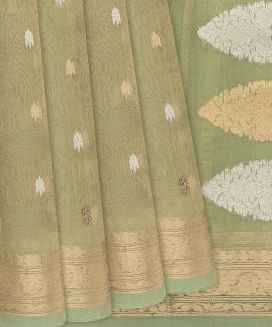 Light Green Handwoven Banarasi Organza Tissue Saree With Floral Motifs
