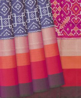 Grey Handloom Pochampally Ikat Saree With Floral Motifs
