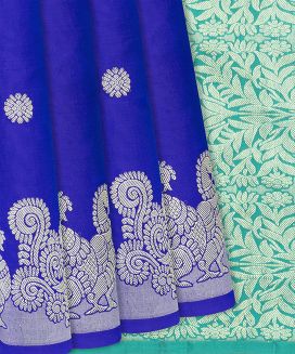 Blue Handloom Kanchipuram Silk Saree With Floral Motifs
