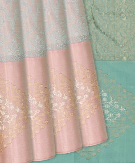 Light Peach Handloom Kanchipuram Silk Saree With Floral Jaal Motifs
