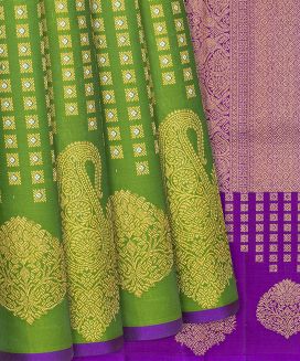 Green Handloom Kanchipuram Silk Saree With Floral Motifs
