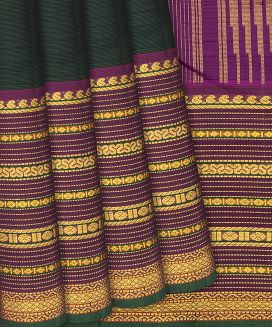 Bottle Green Handloom Kanchipuram Plain Silk Saree With Crimson Border
