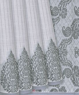 Grey Handloom Rasipuram Cotton Saree With Floral Motifs