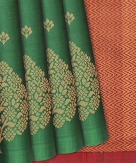 Green Handloom Soft Silk Saree With Floral Motifs
