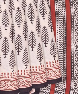 Off White Jaipur Cotton Saree With Printed Black Floral Motifs
