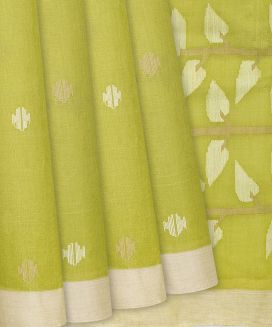 Pista Green Handloom Dhakai Cotton Saree With Cream Border
