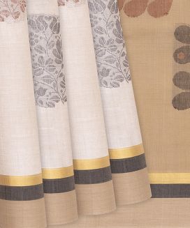 Cream Handloom Village Cotton Saree With Flower Motifs
