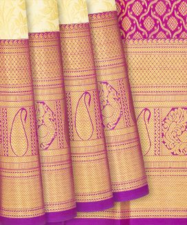 Cream Handloom Kanchipuram Silk Saree With Floral Motifs
