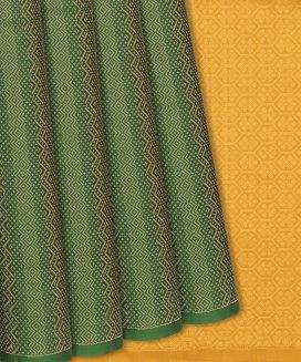 Green Handloom Soft Silk Saree With Diamond Motifs
