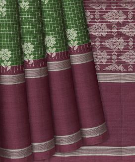 Green Handloom Soft Silk Saree With Zari Checks
